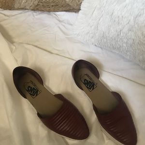 Super unique Brown pointed Moto Vans